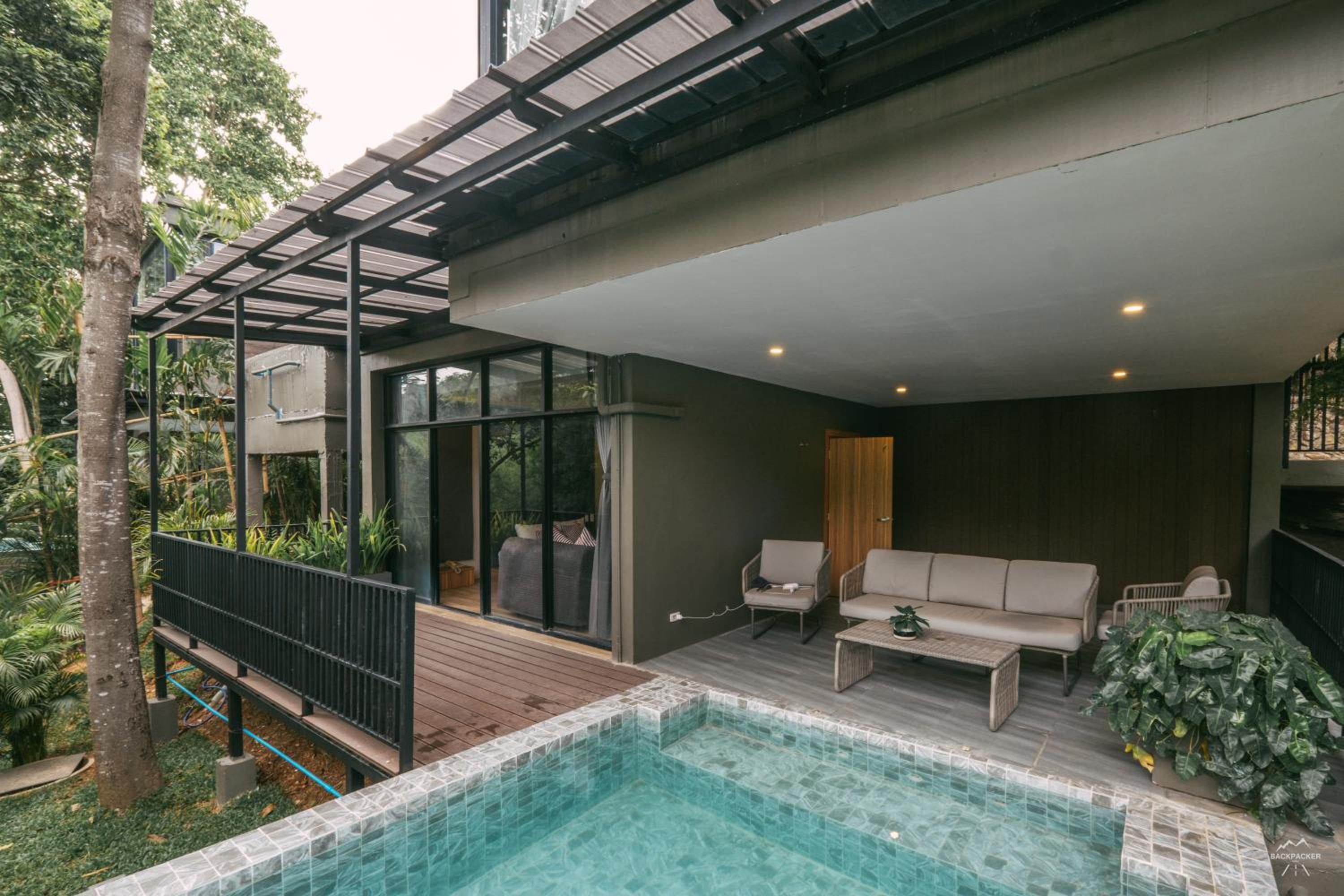Veravian Resort 24/48