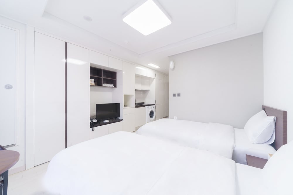 The Venezia Suite Hotel 14/45