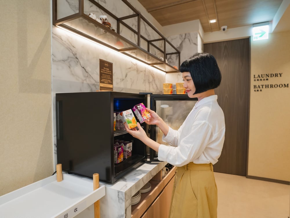 Royal Rose Hotel Zhongshan 35/44