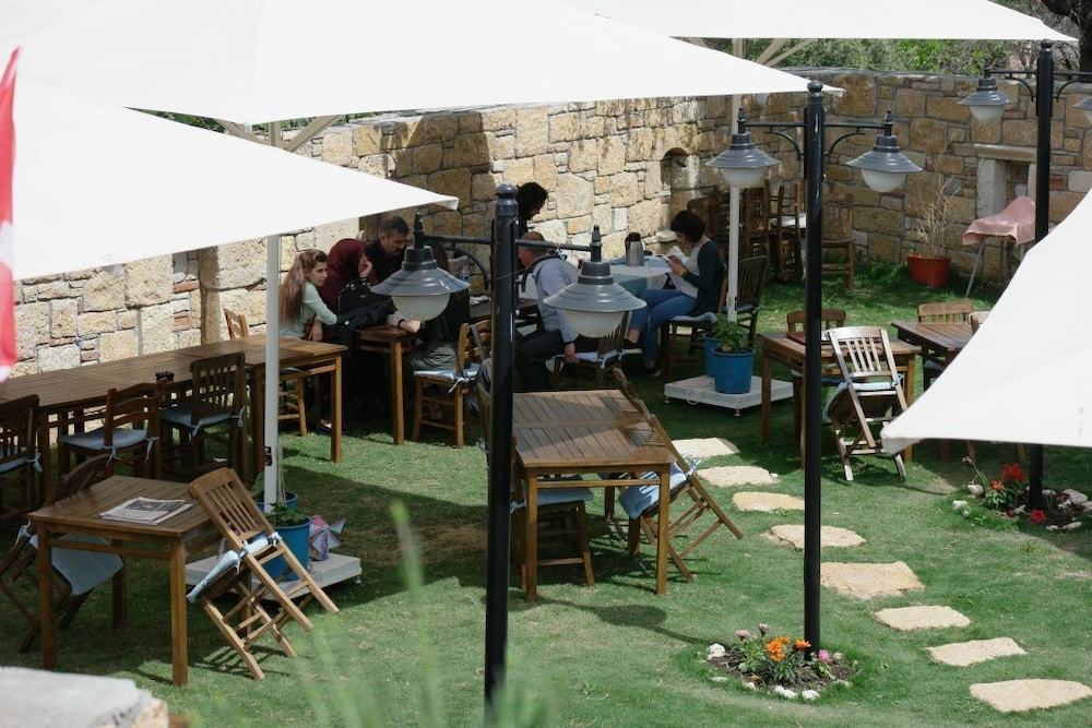 Ayapetro Hotel 19/23