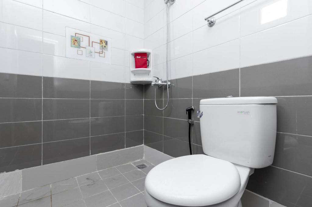 Reddoorz Plus Cipete Damai 29/33