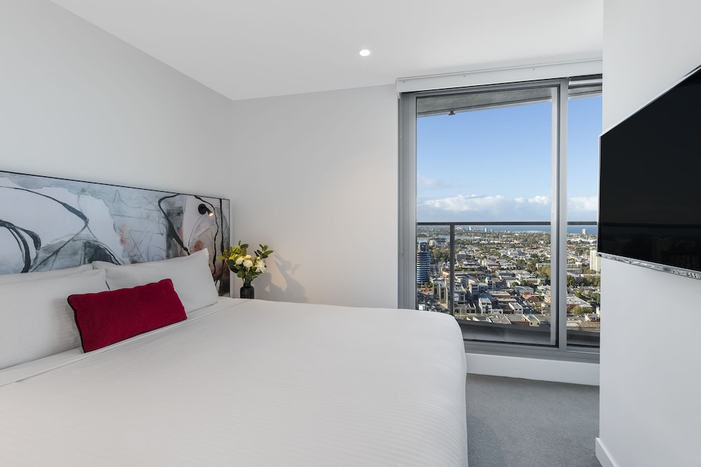 2 BEDROOMS, SKY, EXECUTIVE, APARTMENT