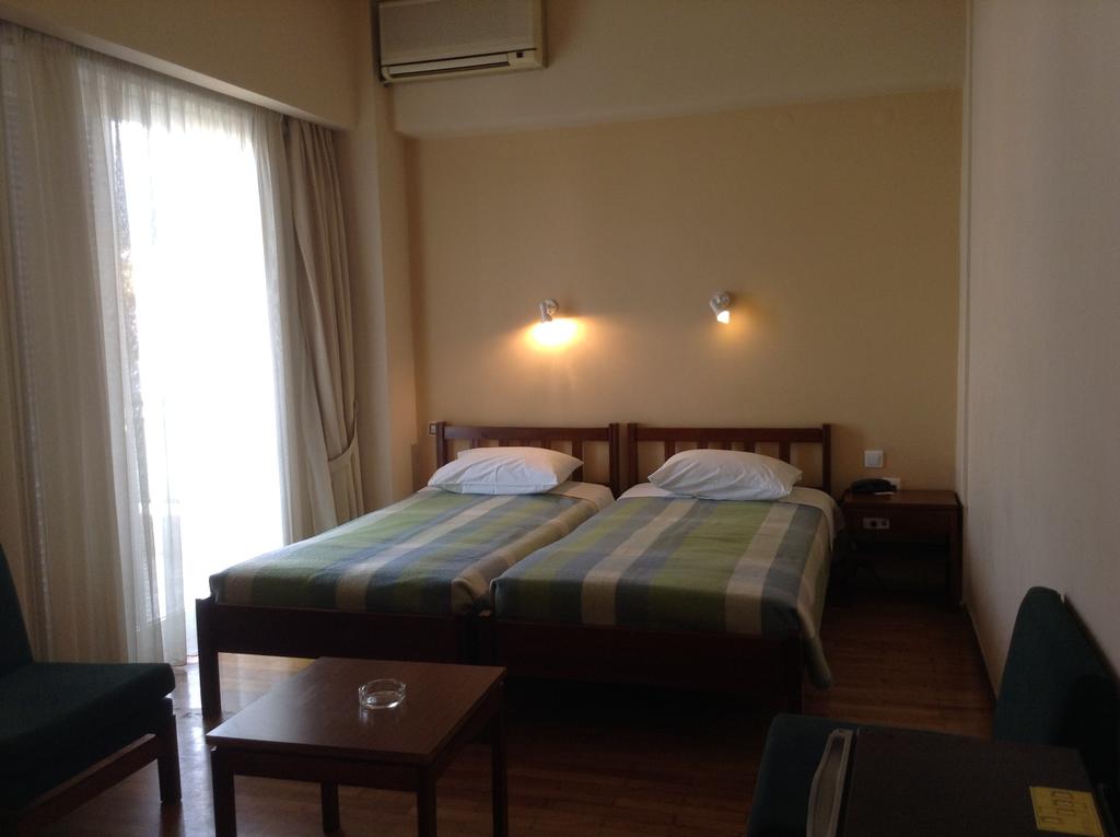 ALEXANDROS 24/44