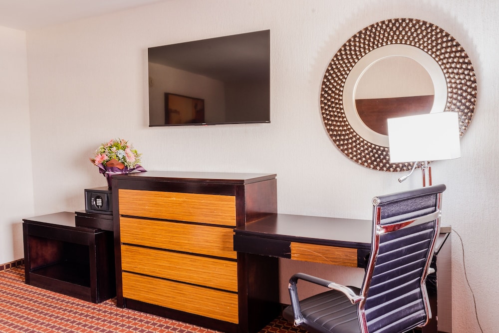 PARIS FC HOTEL 15/76