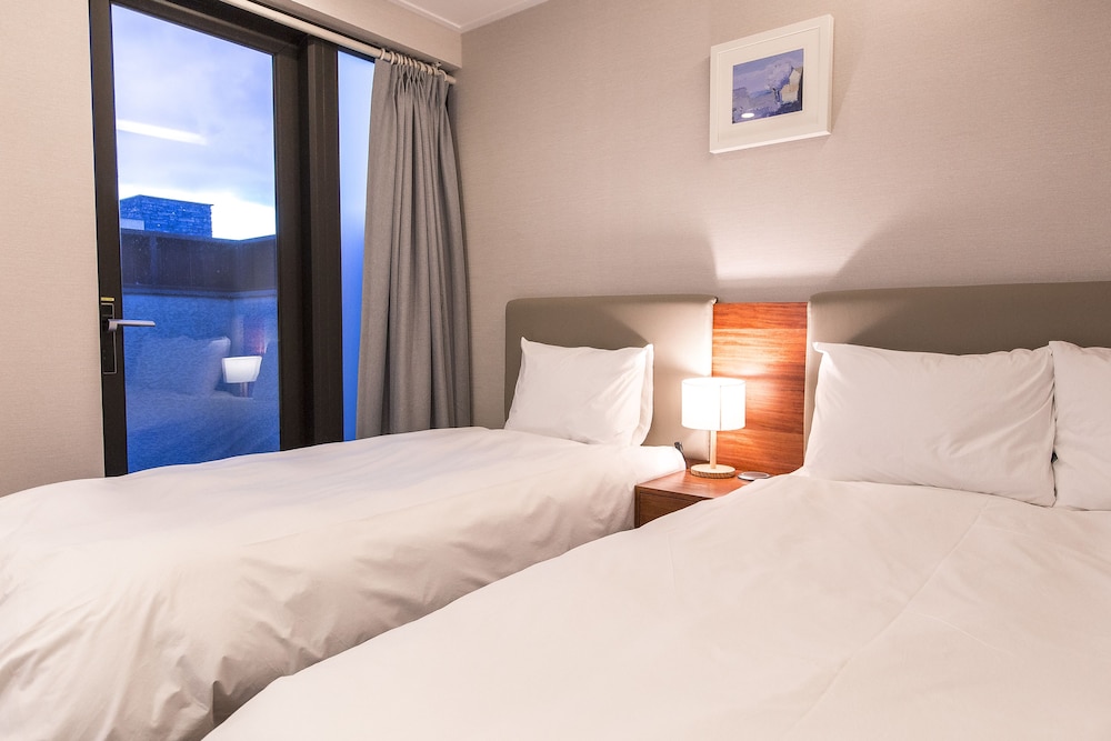 Spa, Premier, 1 Double and 1 Single Bed, Terrace
