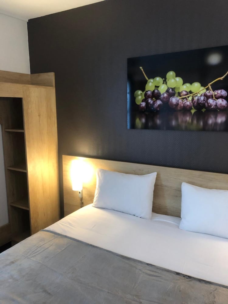 Hotel Wood Inn Merignac 35/52