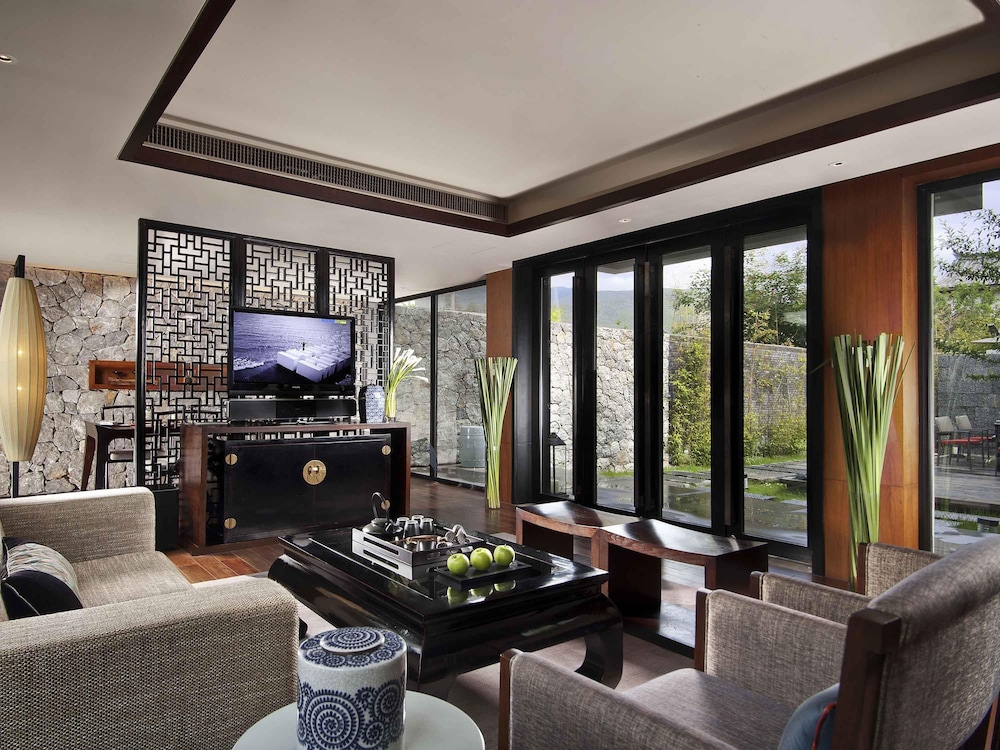 PULLMAN LIJIANG RESORT AND SPA 30/50