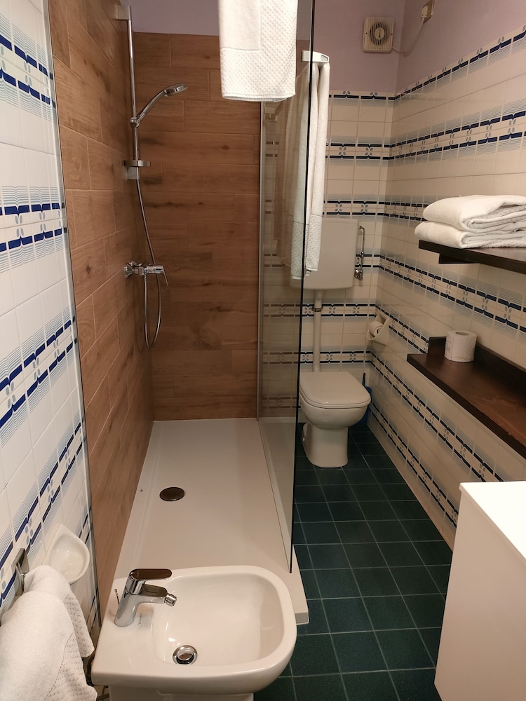 Roulette Apartments 49/50
