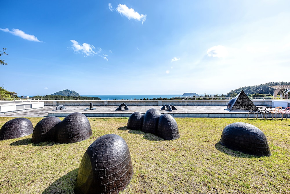Jeju Bom Museum Stay 65/75