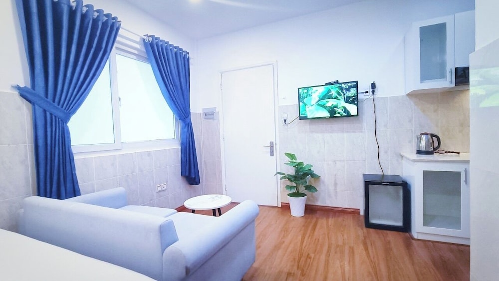 Queen Central Apartment-Hotel 8/26