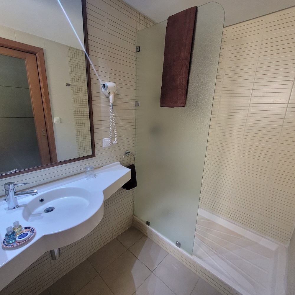 Hotel Tiba 43/44