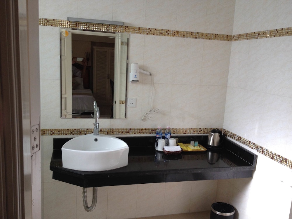 Classic Hoang Long Hotel 22/65