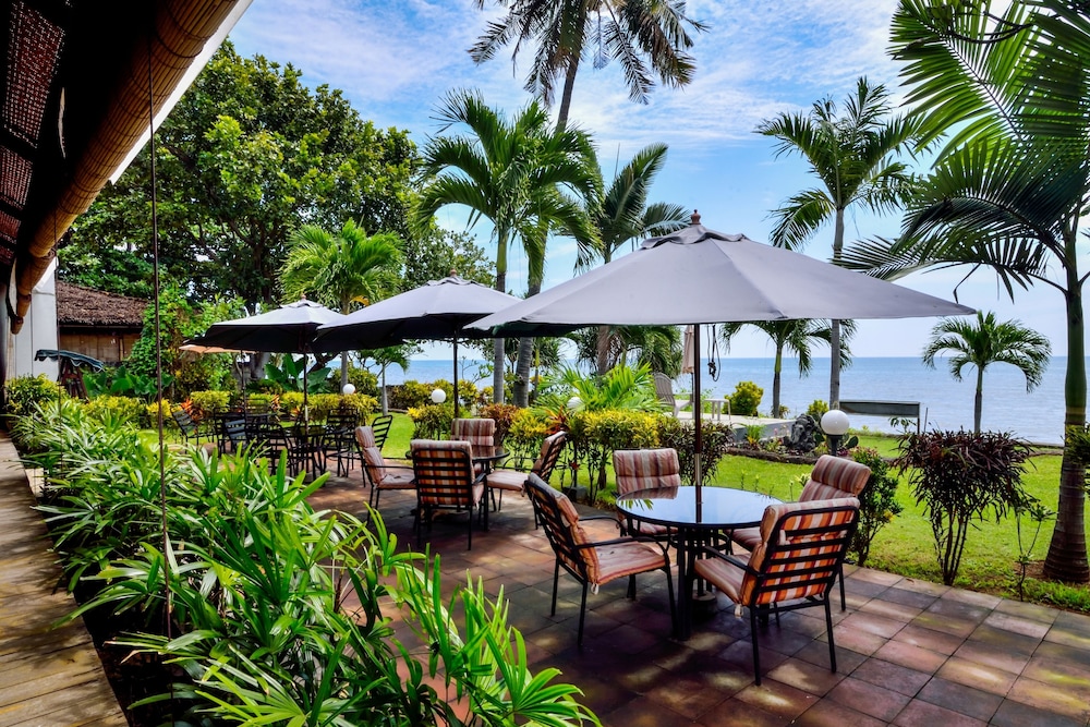 Dolphin Beach Bali 43/63