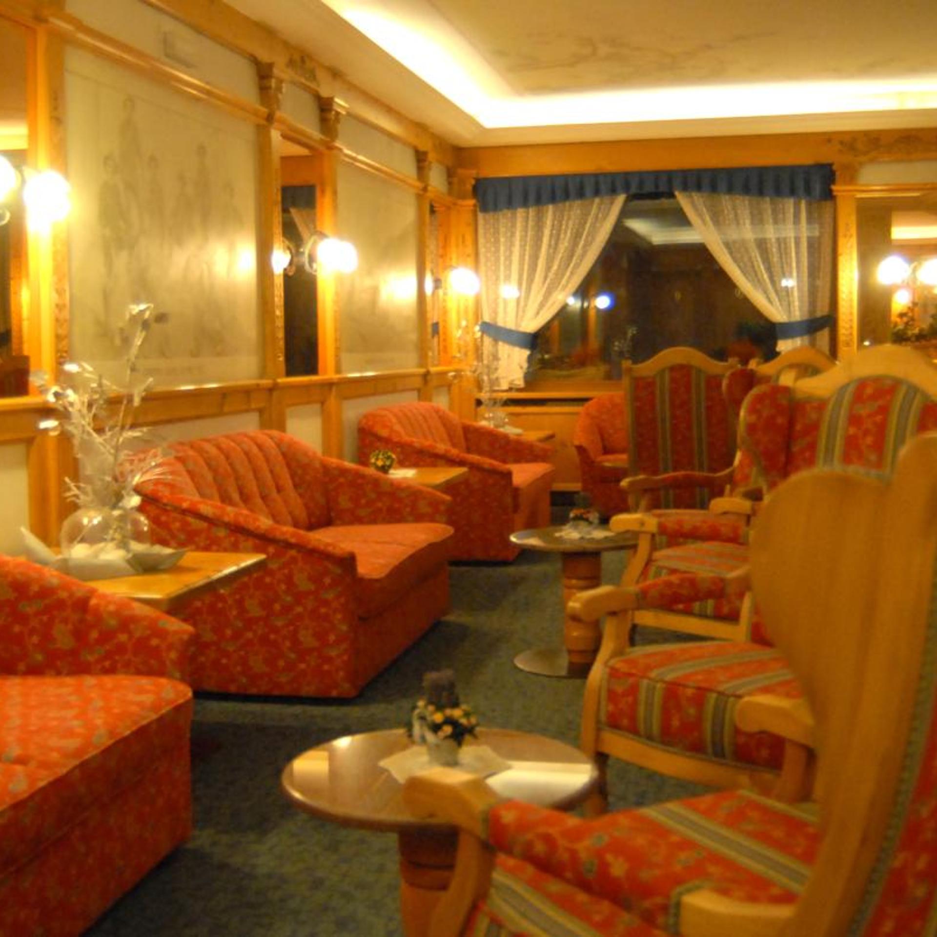 Hotel St. Raphael 42/53