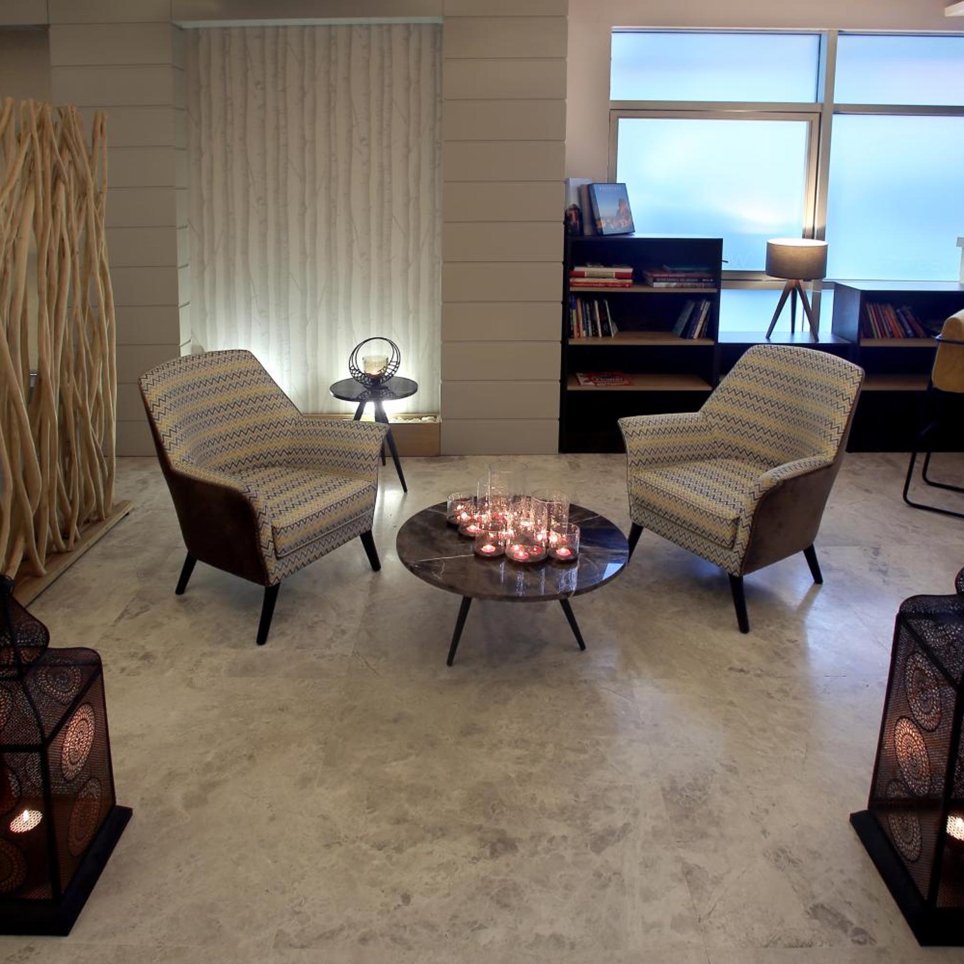 Wes Hotel 32/55