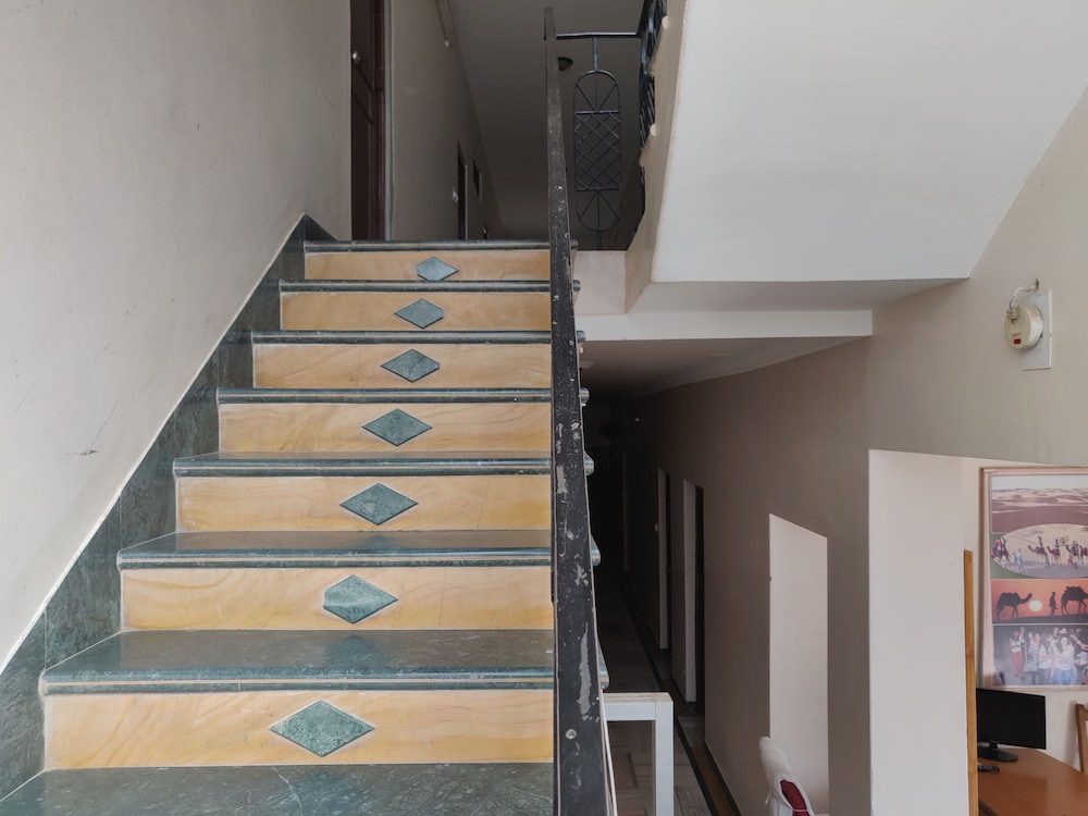 Hotel Leela Nikunj photo2