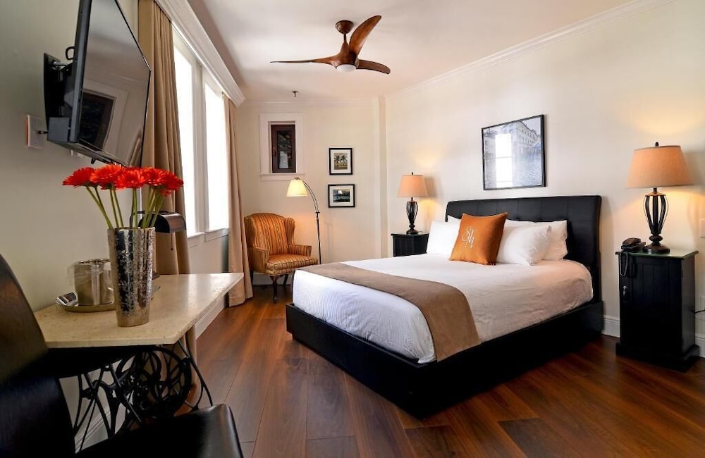 St Michel Hotel 16/38