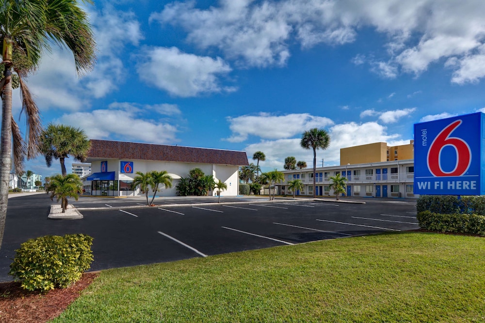 Motel6 Cocoa Beach, FL 56/61