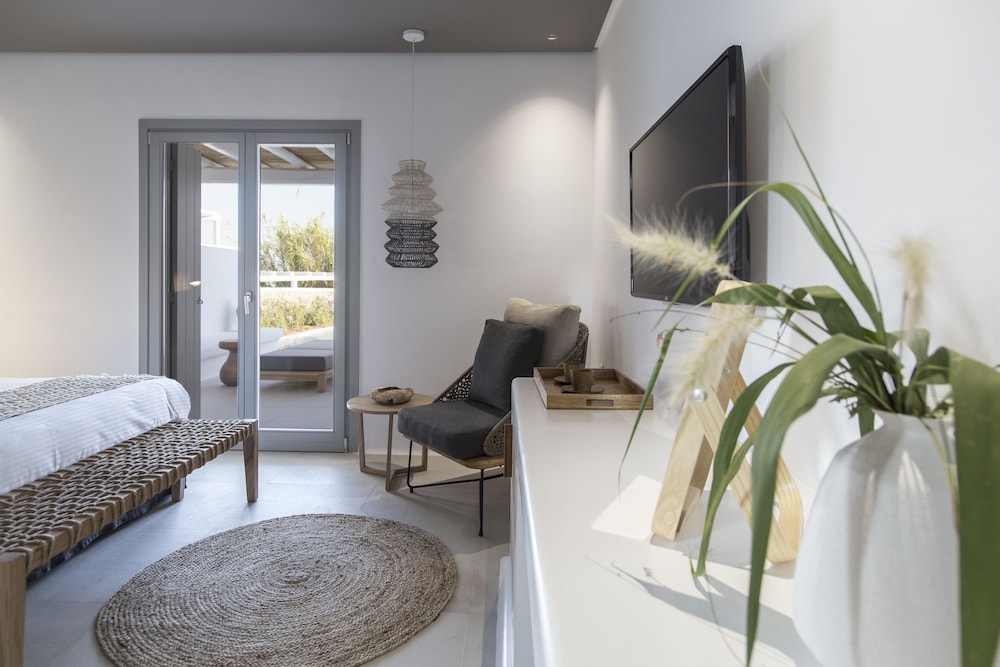 Adorno Beach Hotel and Suites 60/76