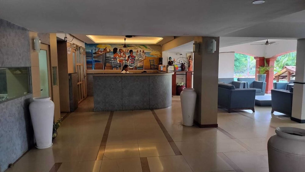 Sun City Hotel 10/52