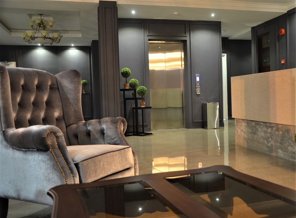 Theblanc Boutique Hotel 33/42