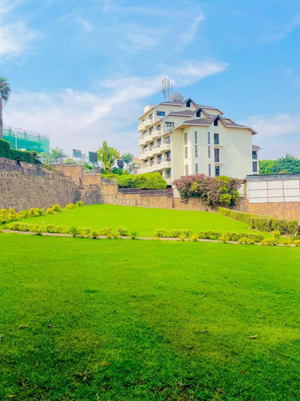 Kigali Diplomat Hotel 37/47