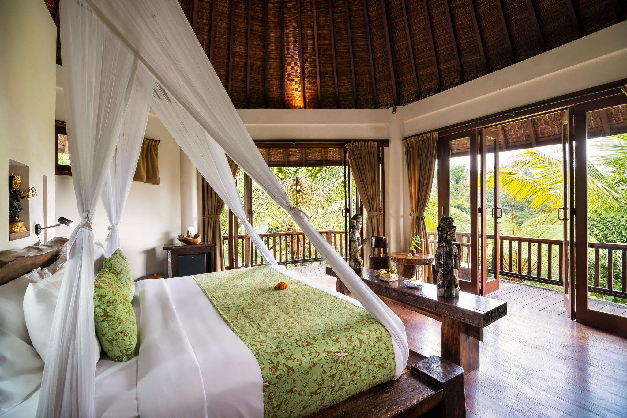 Suite, 2 King Beds, Pool View