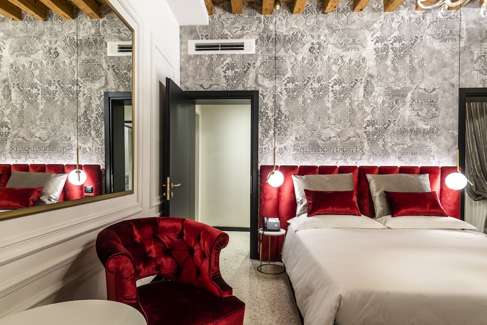 San Maurizio Luxury Suites 10/34
