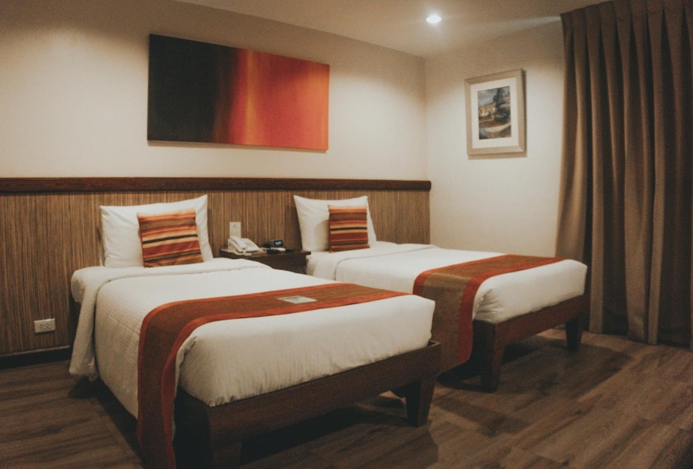 Ns Royal Hotel 26/59