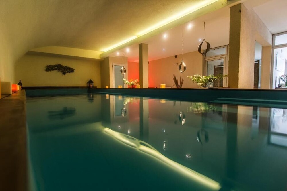 BlackStone Apart Boutique Hotel 20/45