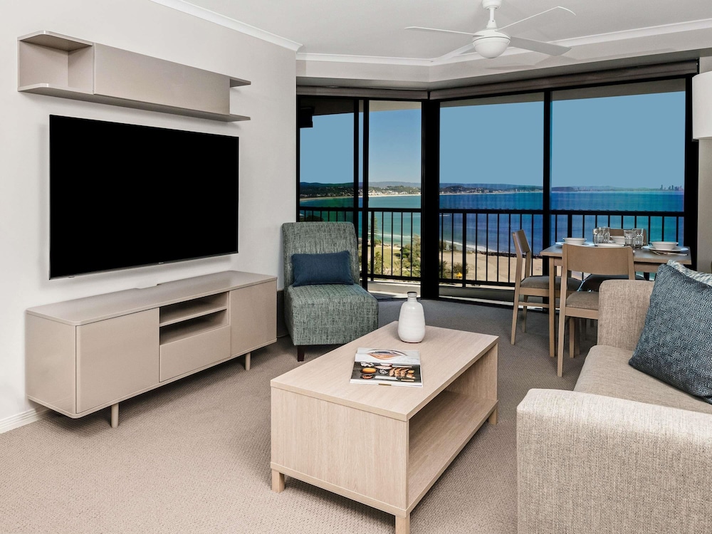 Mantra Coolangatta Beach 47/63