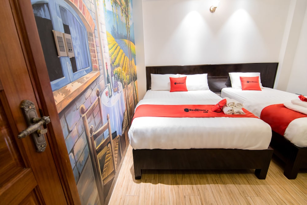 Reddoorz Plus Near Ba Chieu Market 12/24