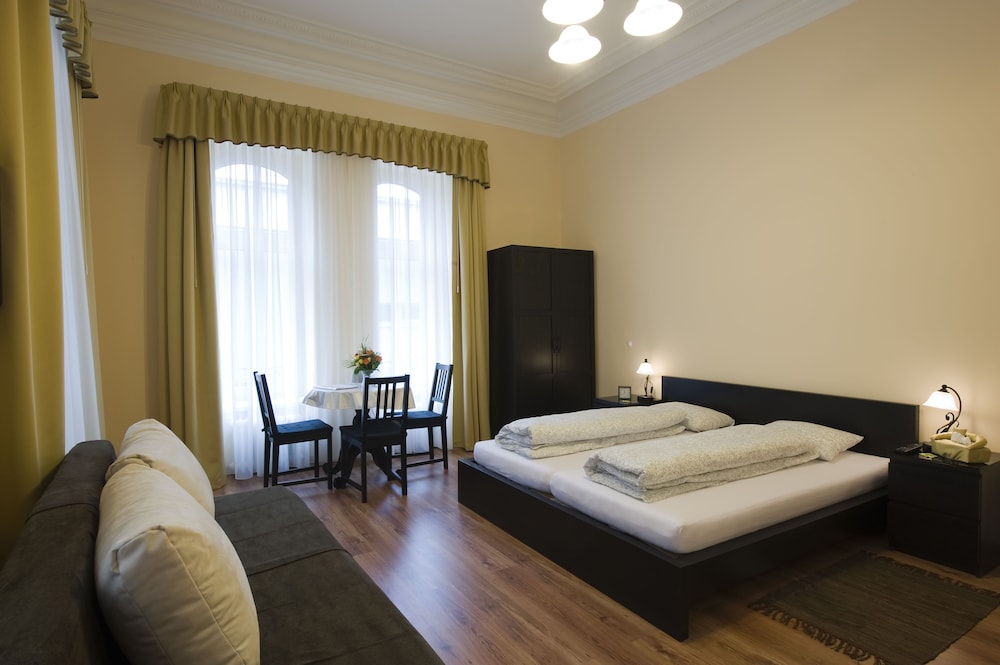 STANDARD, DOUBLE BED
