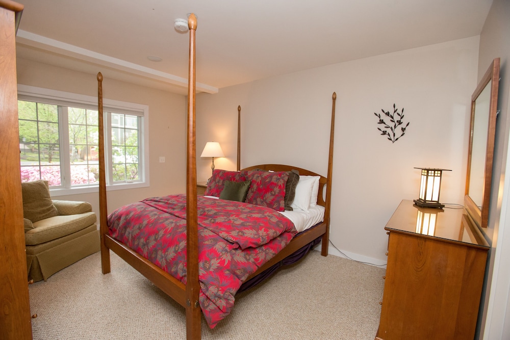 Topnotch Resort Spa 73/79