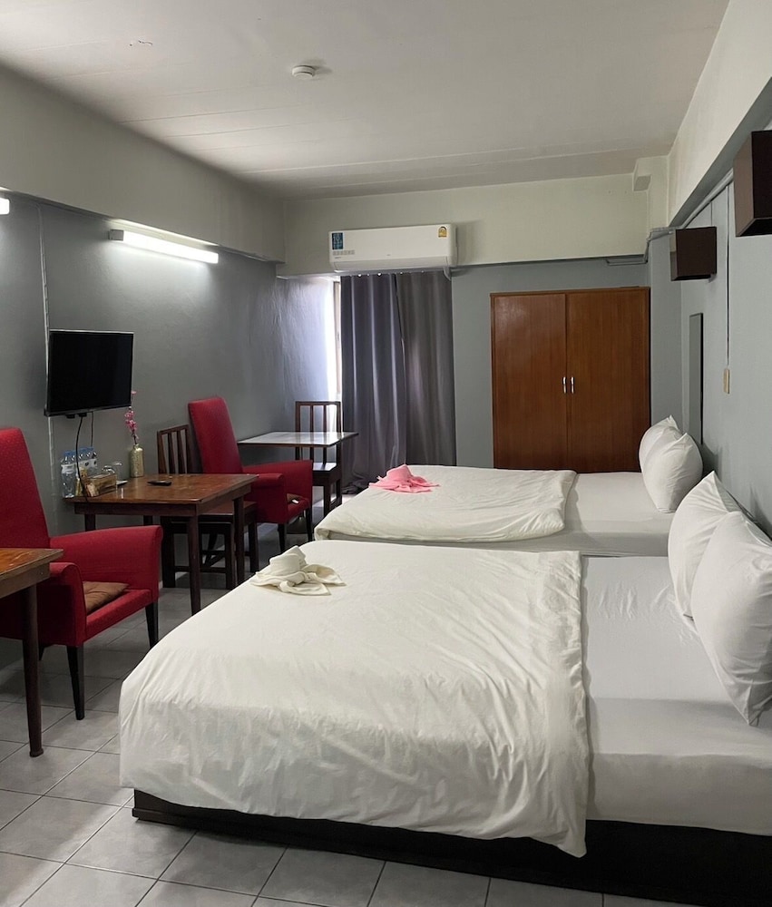 DELUXE, TWIN BEDS