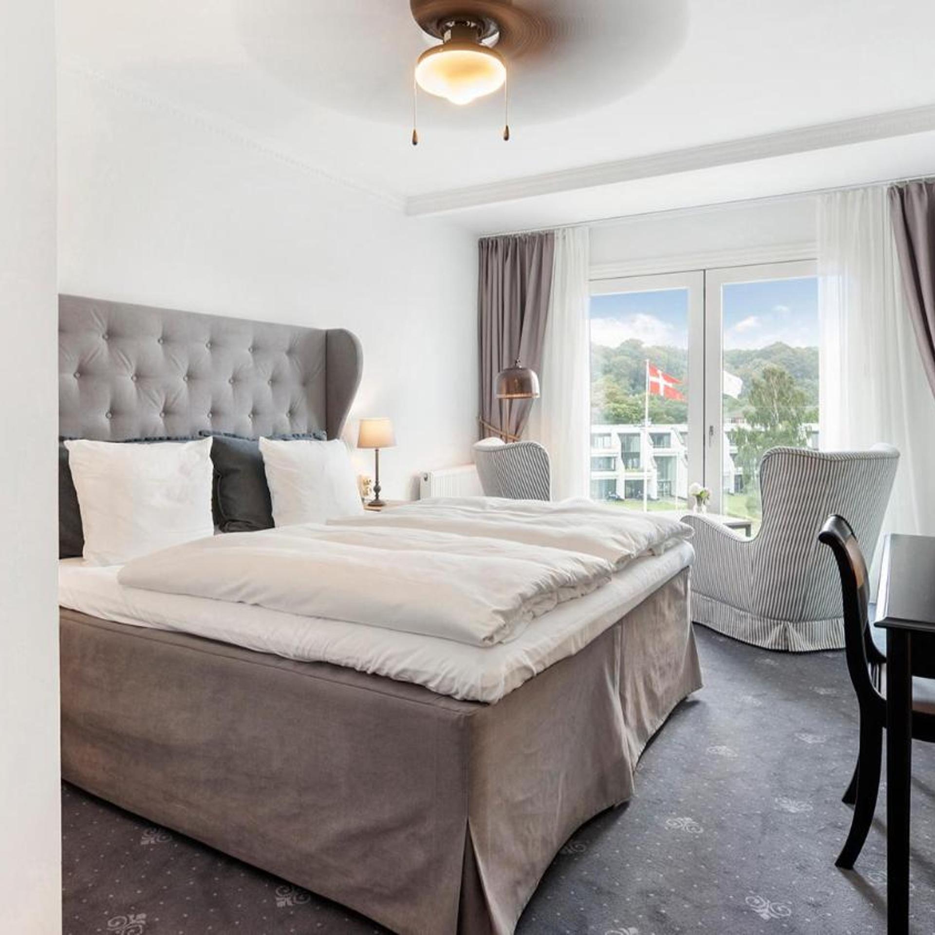Room at Marienlyst Strandhotel, HELSINGOER
