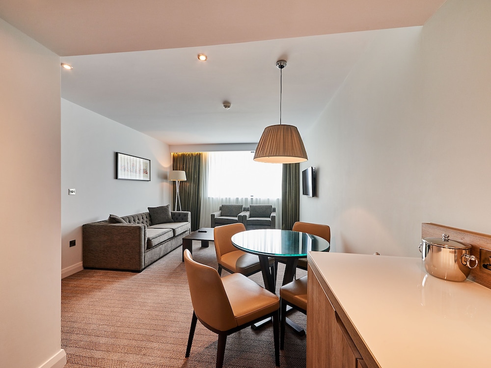 Park Regis Birmingham 49/77