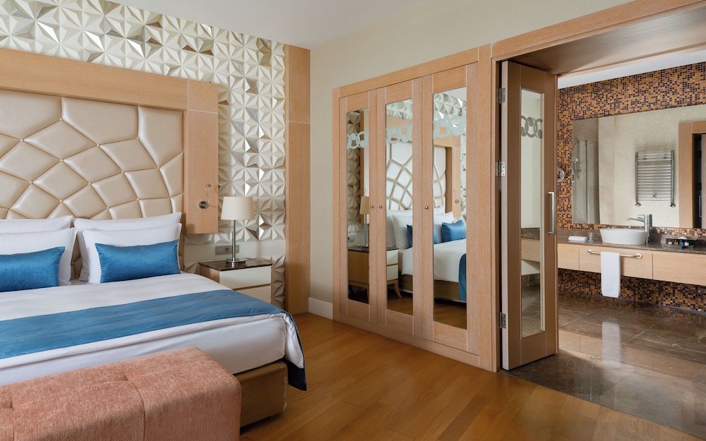 1 Bedroom, Residential, Suite, King Bed
