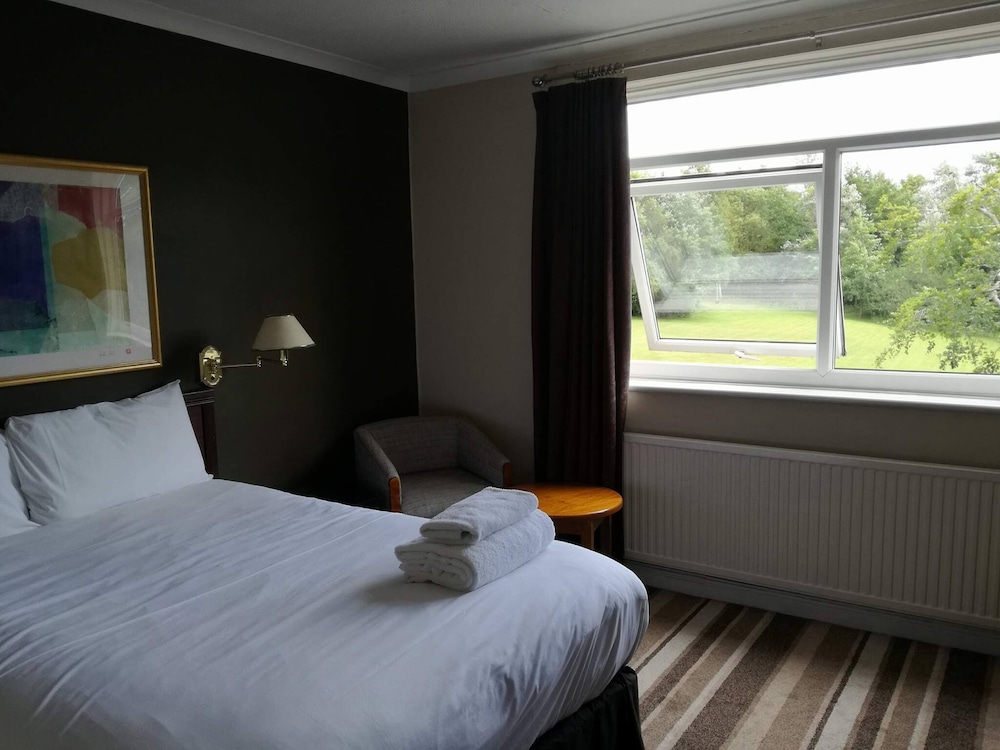 Birch Hotel 14/64