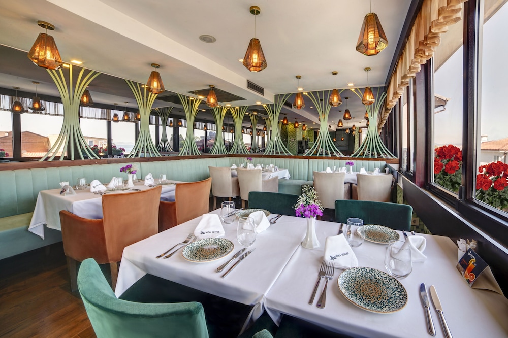 Almina Hotel 30/44