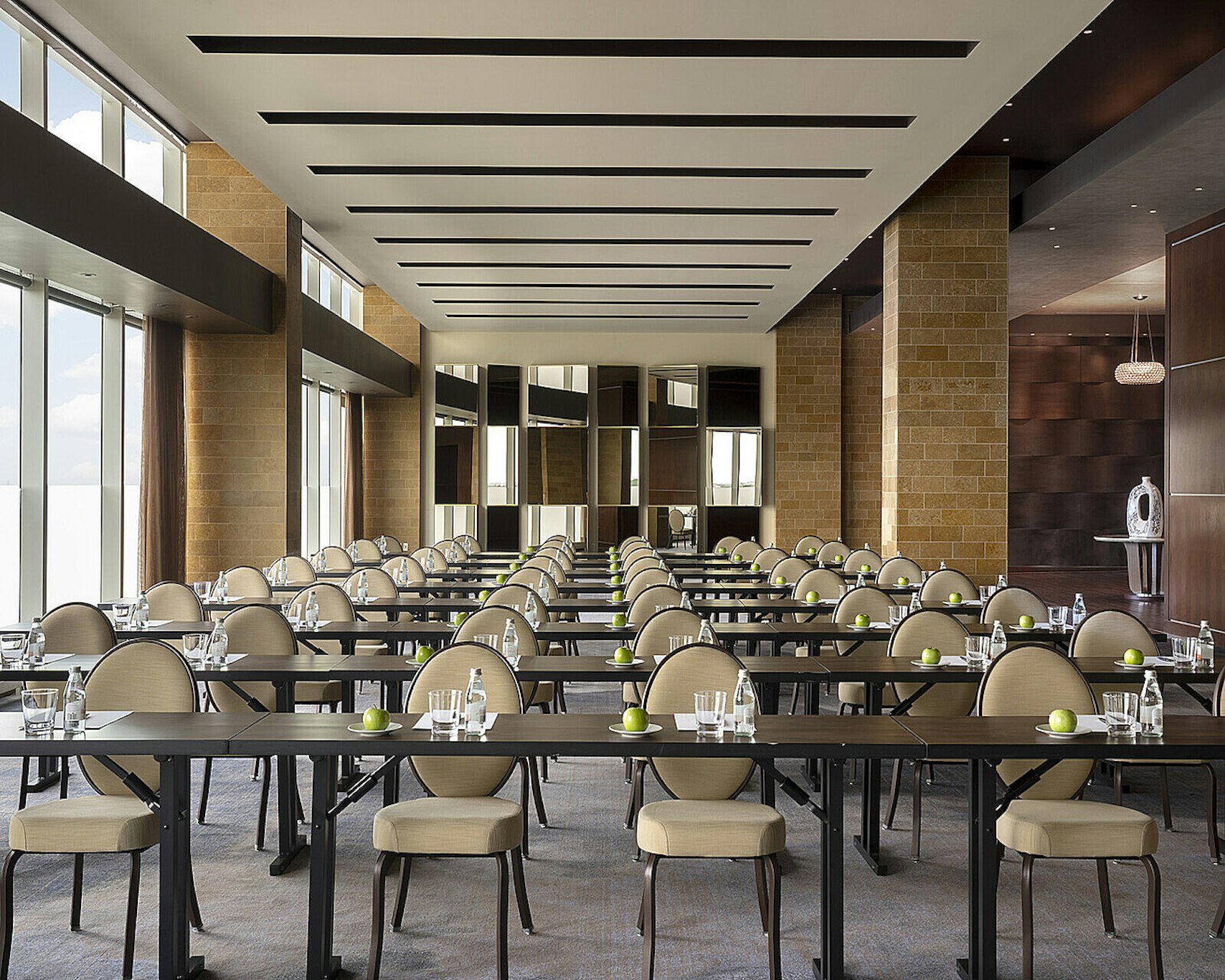 Four Seasons Hotel St. Louis 73/79