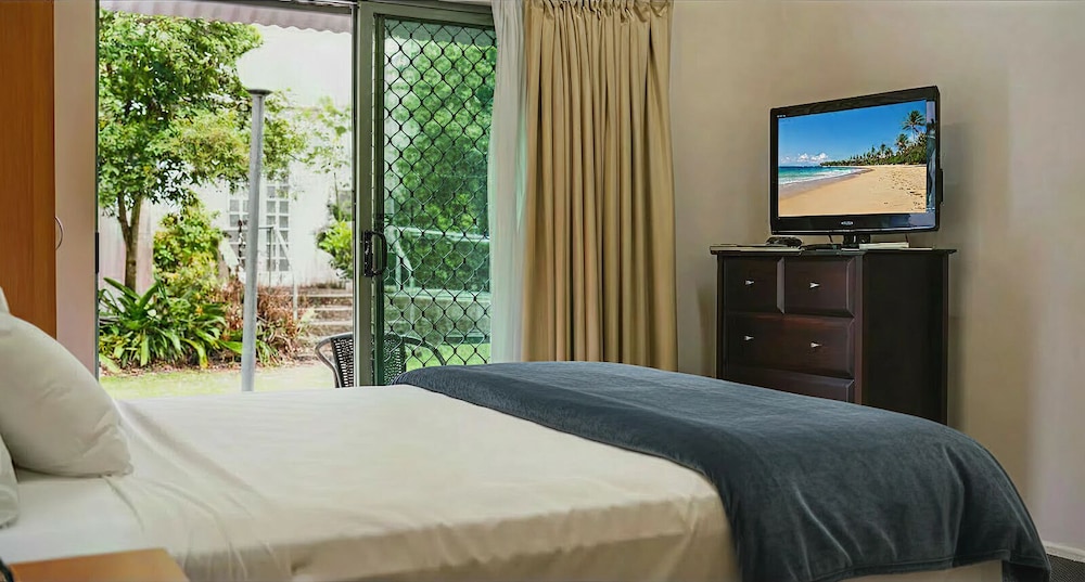 ROOM, KING BED, ACCESSIBLE