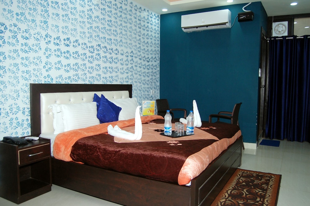 Hotel Devbhoomi Inn 26/40