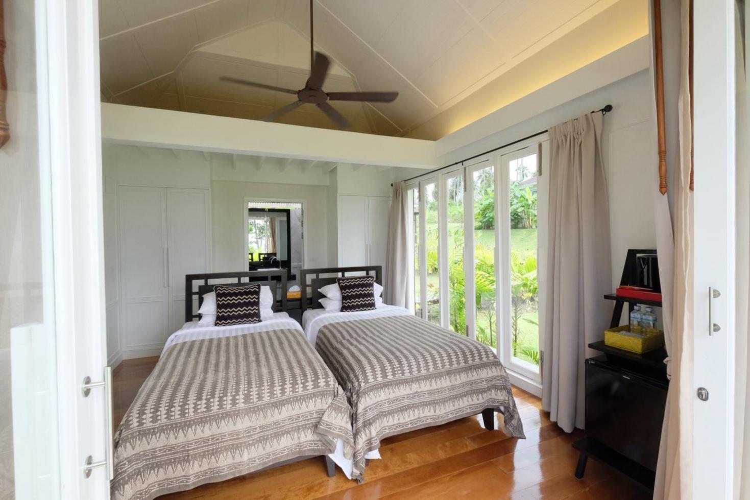 Sweet, Double Bed