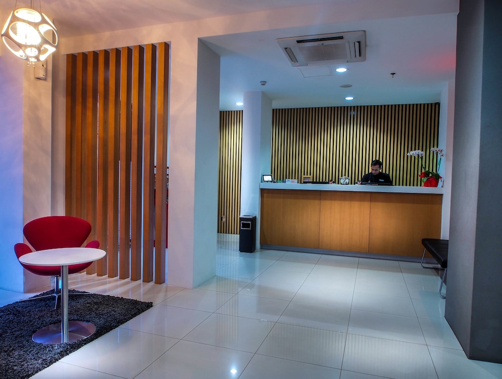 M Hotel Jakarta 13/67