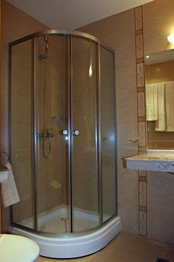 Hotel Sunny Bay 50/51