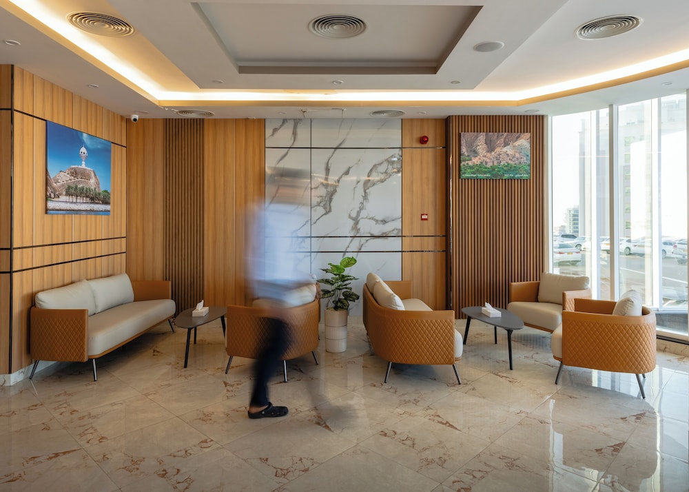 Muscat Hills Hotel 41/63