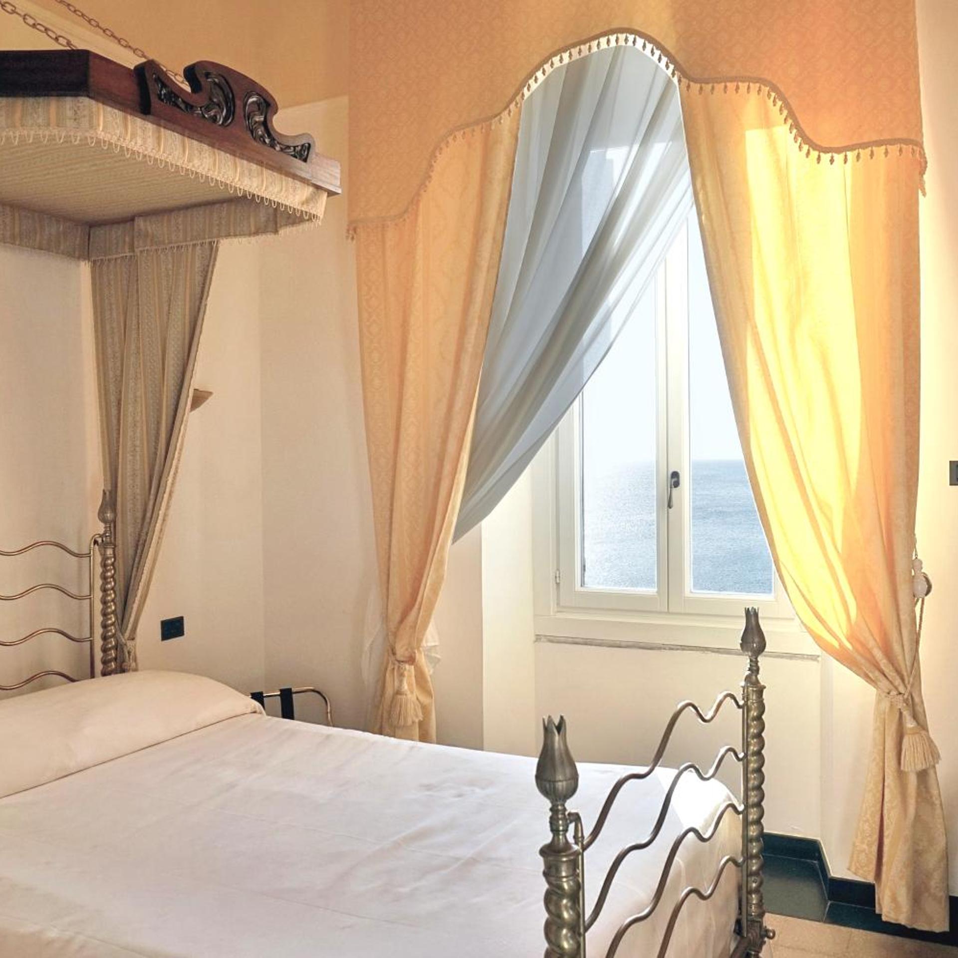 Room, Single
