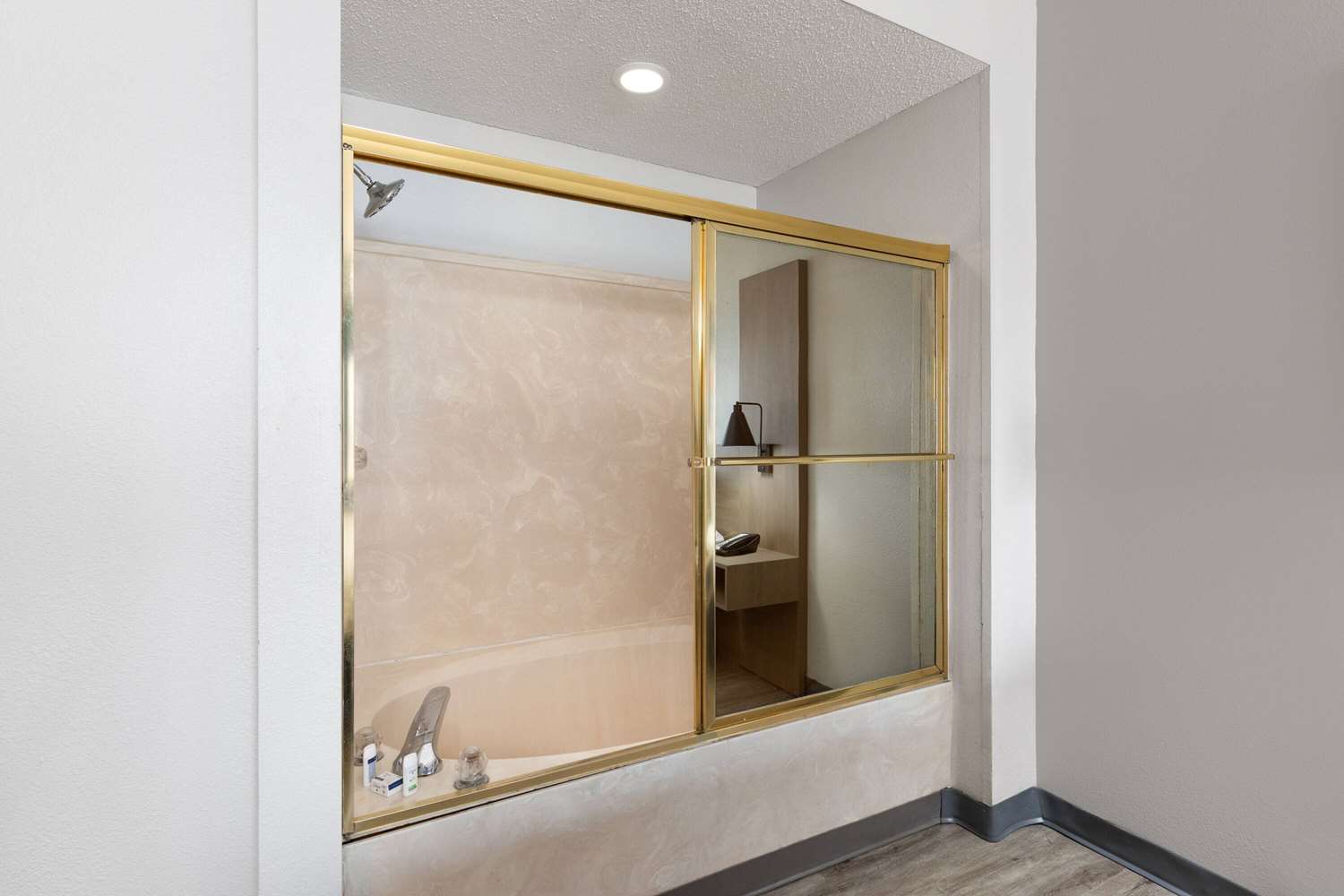 MainStay Suites Decatur River City 43/43