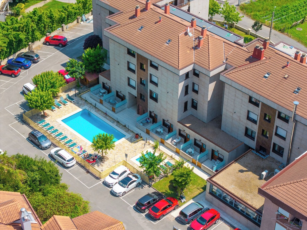 APARTAMENTOS LOS ARCES 6/65
